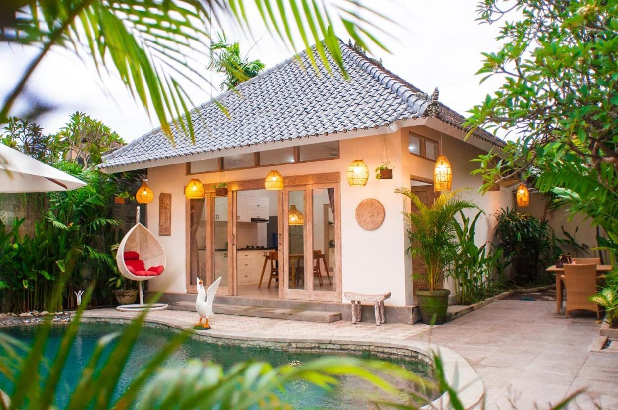 Ambermoon Villas Seminyak Esterno foto