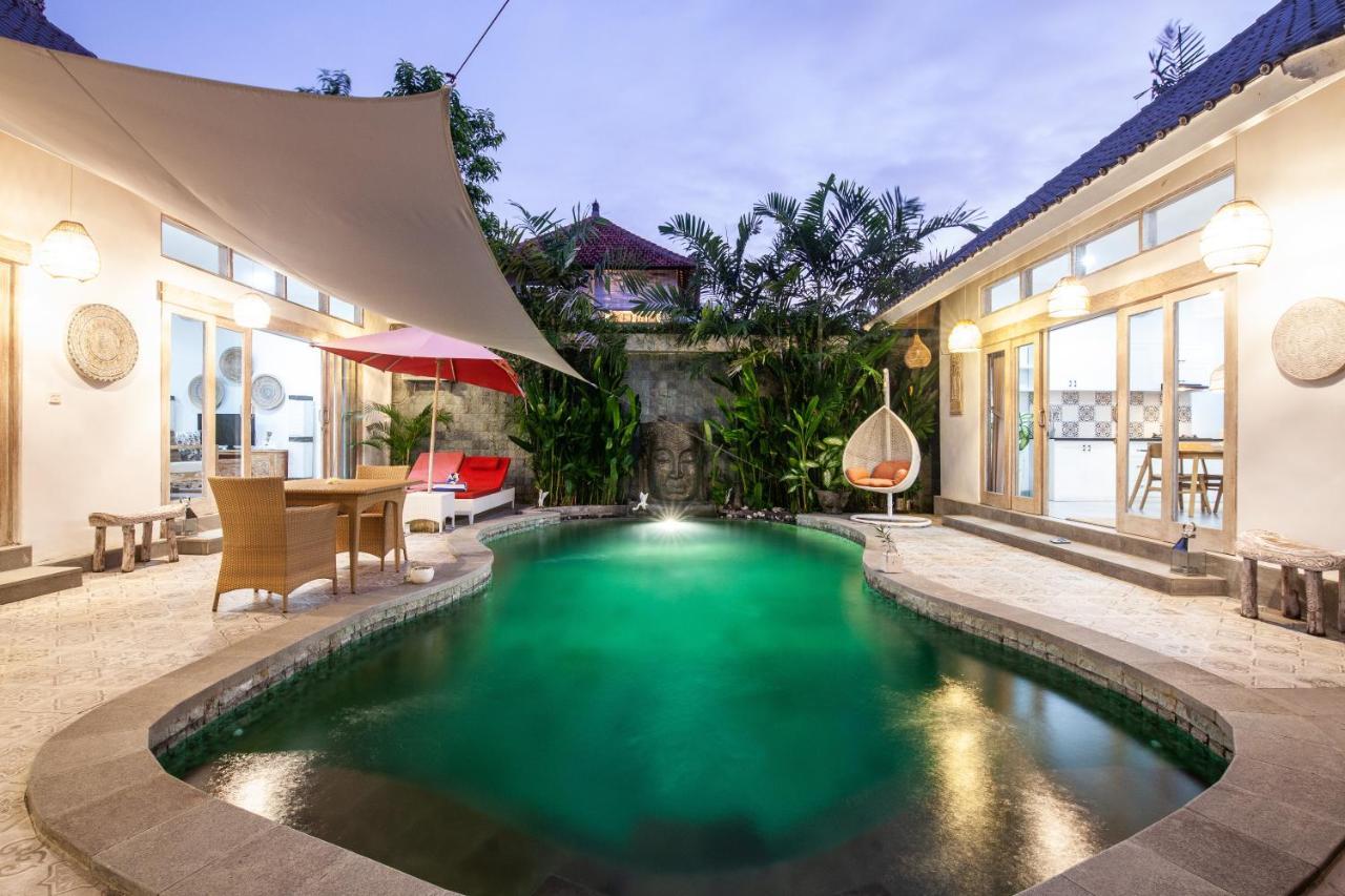 Ambermoon Villas Seminyak Esterno foto
