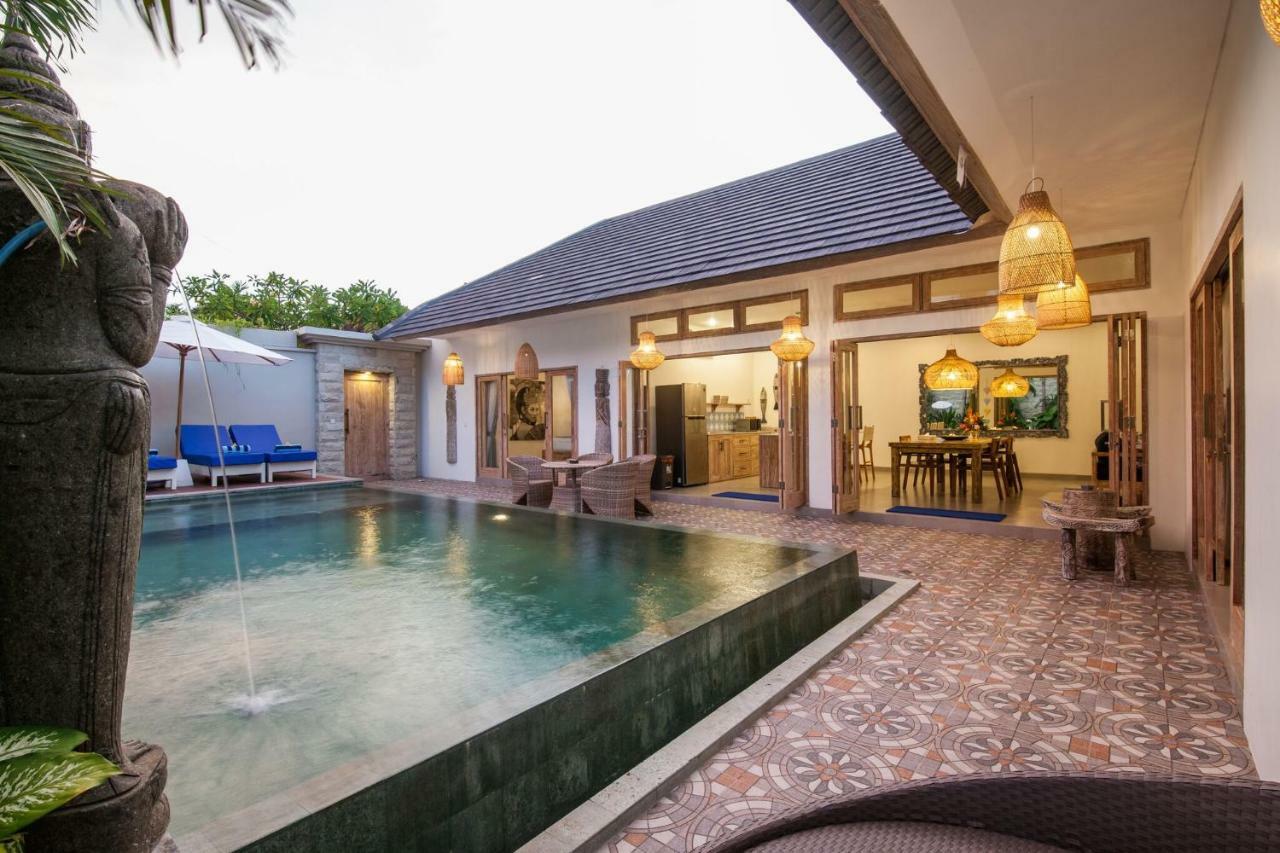Ambermoon Villas Seminyak Esterno foto